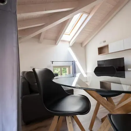 Penthouse Near Piazza Duomo Goldensuitesitaly914 Trento
