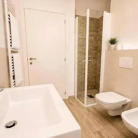 Apartment Penthouse Near Piazza Duomo Goldensuitesitaly914